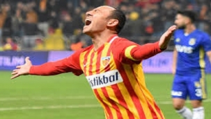 Umut Bulut Futbol Tarihinde Ayrı Bir sayfa Açıyor!