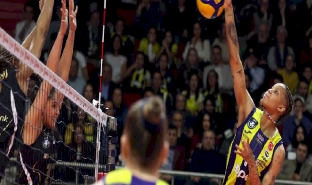 Fenerbahçe, Vakıfbank derbisini rahat kazandı