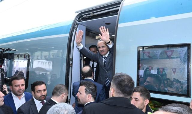 Abdulkadir Uraloğlu: İstanbul-Sivas YHT hattı ile 200 binden fazla yolcu taşındı