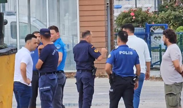 Fazla yolcu alan Ro-Ro gemisi, Marmara Adası'nda bekletiliyor