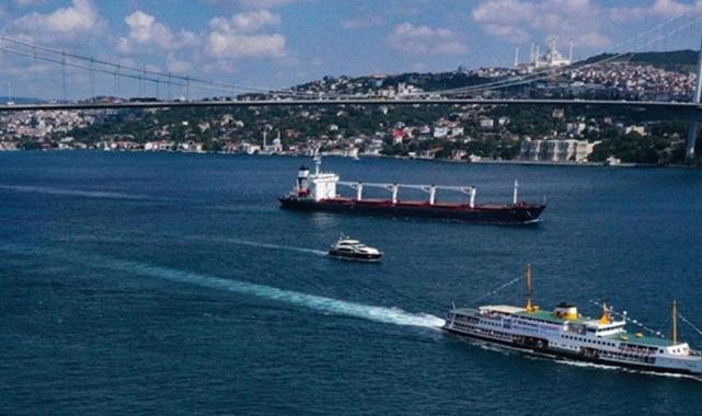 İstanbul Boğazı'nda gemi trafiği çift yönlü askıya alındı