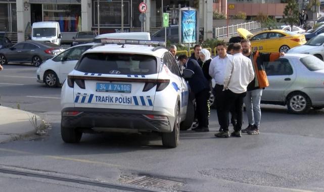 İstanbul'da feci kaza: Yolun karşısına geçerken tramvay çarptı